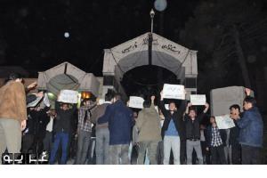 اهانت مجدد فتنه گران به ولایت فقیه/ اعتراض دانشجویان به هتاکی غفاری/اگرحرمت لباس پیامبر(ص) نبود، محال بود شیراز را سالم ترک کند